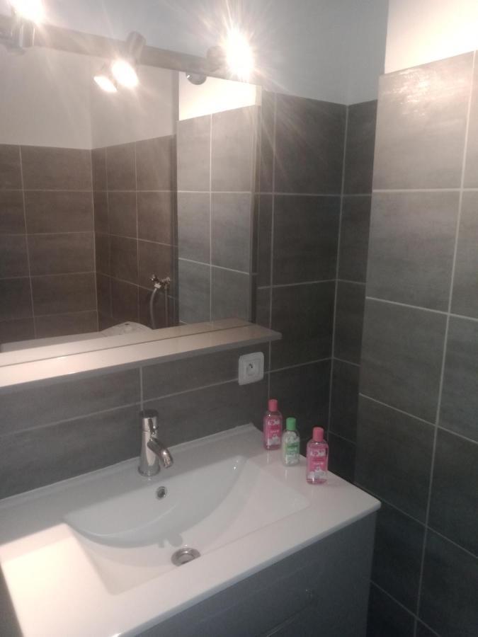 Jasmin Apartment Saint-Raphaël Екстериор снимка